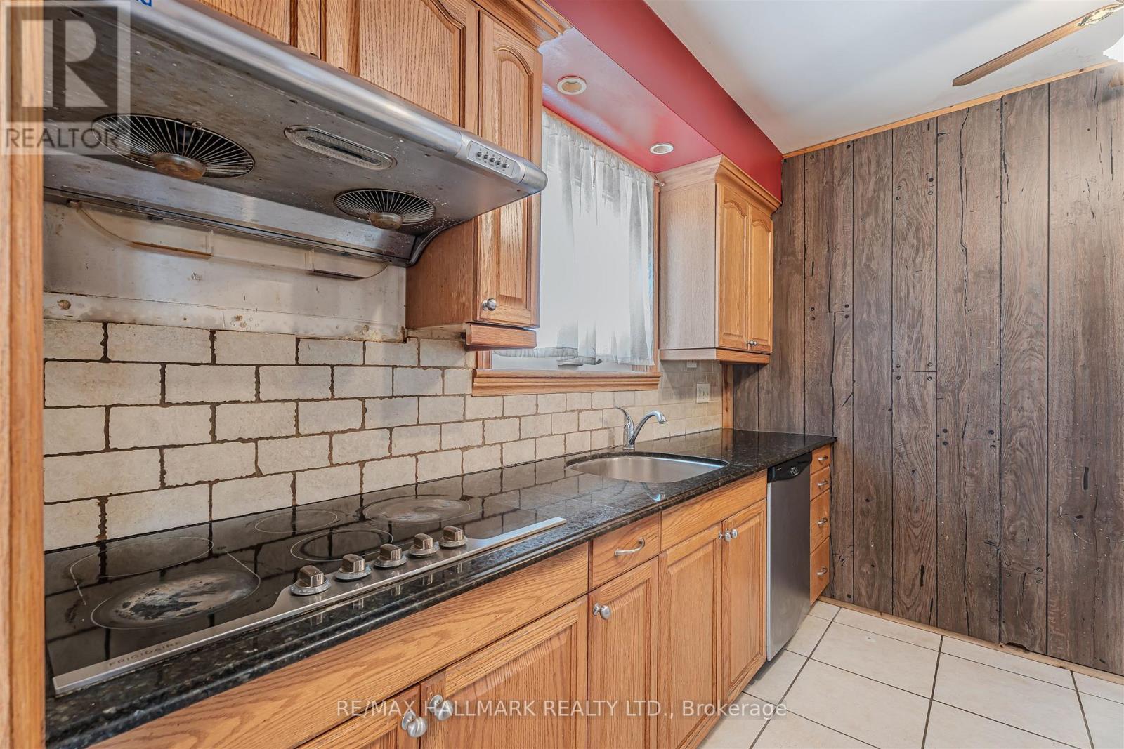 22 Kimbark Drive, Brampton, Ontario  L6X 2A1 - Photo 11 - W12823360