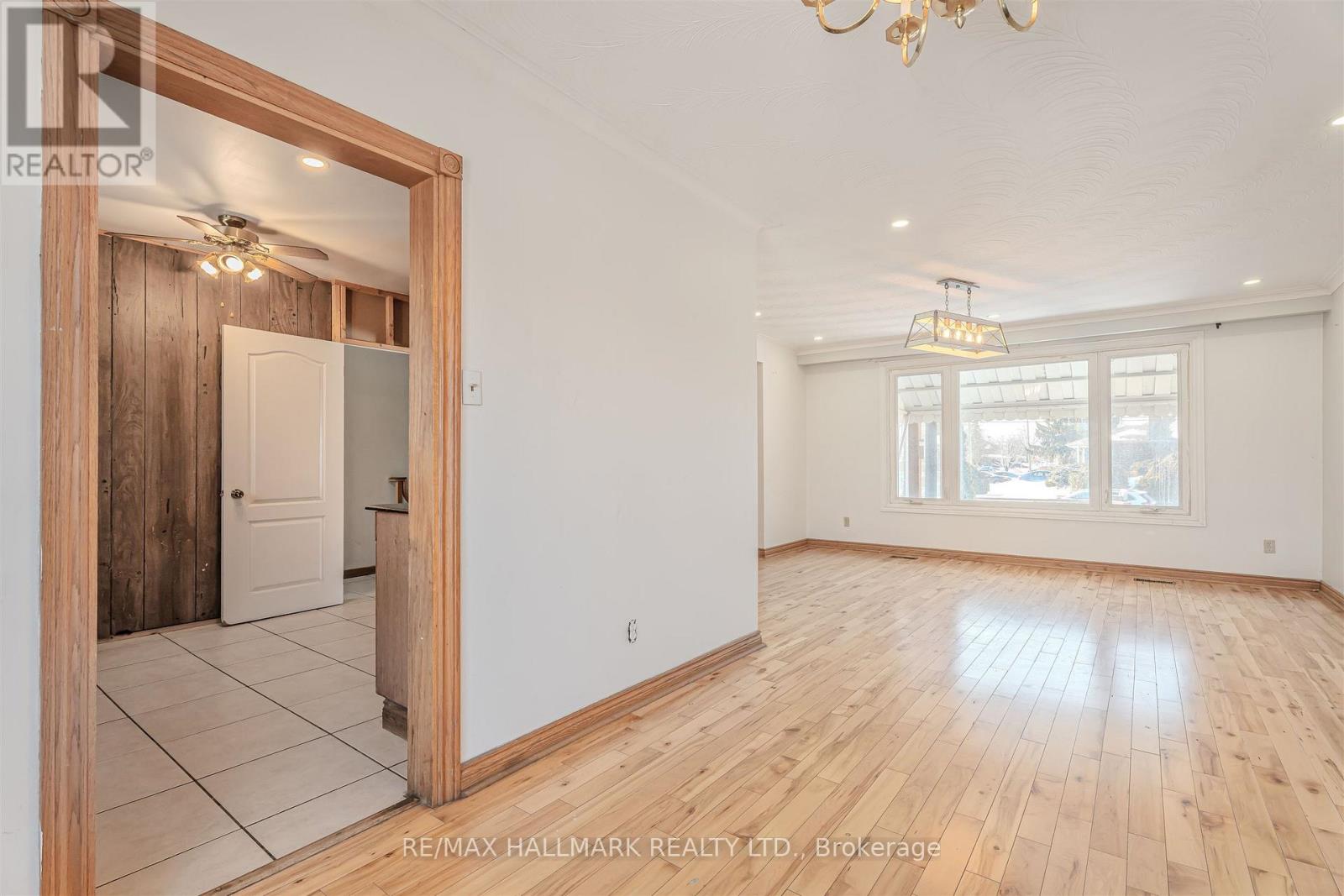 22 Kimbark Drive, Brampton, Ontario  L6X 2A1 - Photo 8 - W12823360