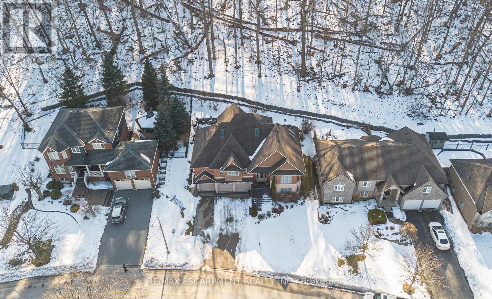 130 Dorchester Drive, Grimsby, Ontario  L3M 1A8 - Photo 35 - X12838456