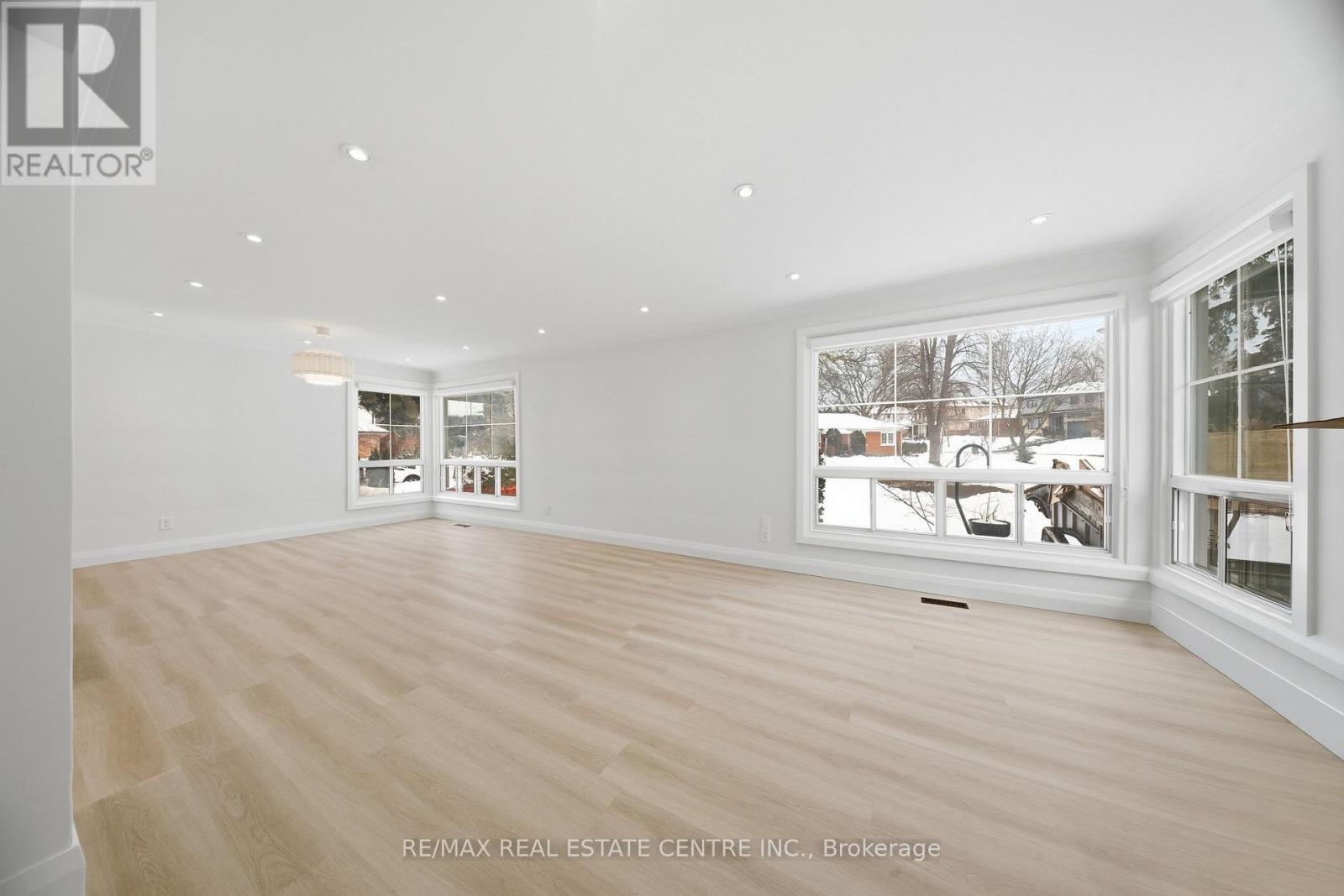 Apt. A (Upper) - 70 Beaverbrook Avenue, Toronto, Ontario  M9B 2N6 - Photo 9 - W12810348