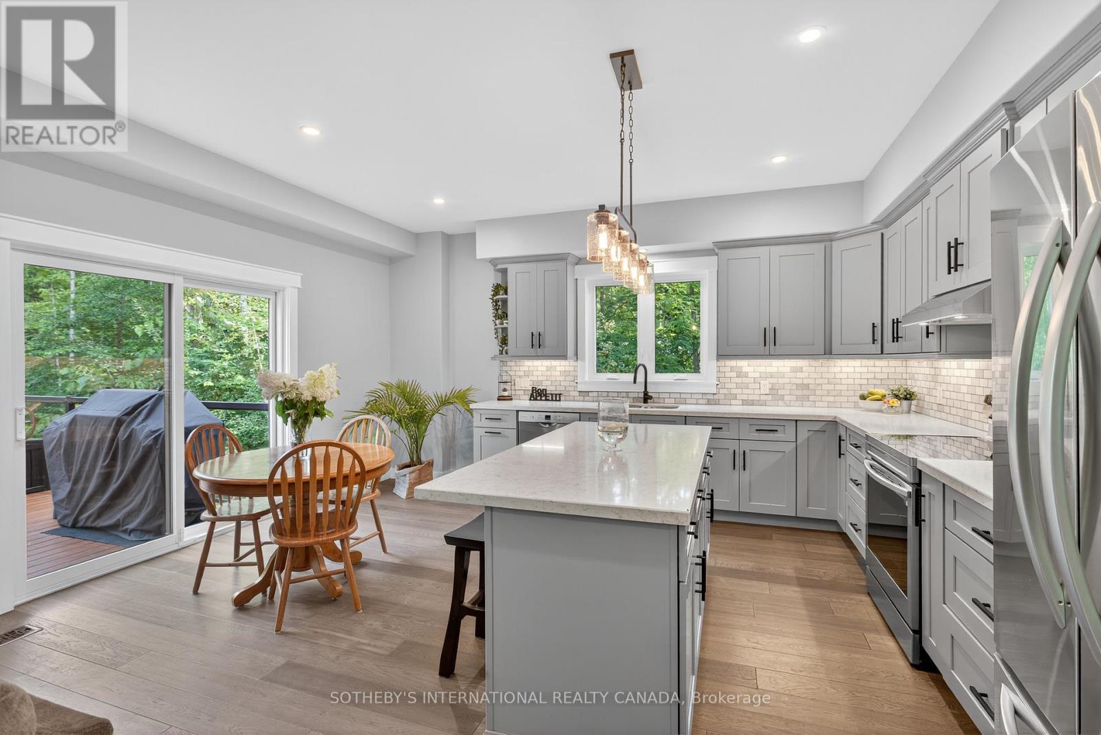 73 Wozniak Road, Penetanguishene, Ontario L9M 1W6 - Photo 12 - S12655142