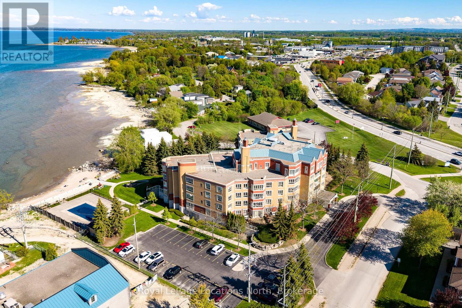 404 - 16 Raglan Street, Collingwood, Ontario  L9Y 4Y2 - Photo 1 - S12838652