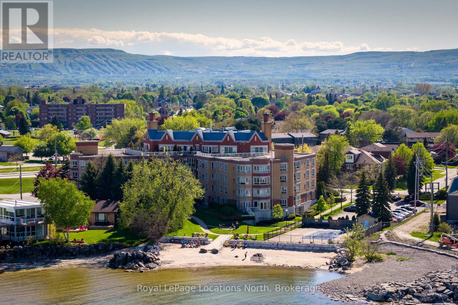 404 - 16 Raglan Street, Collingwood, Ontario  L9Y 4Y2 - Photo 2 - S12838652