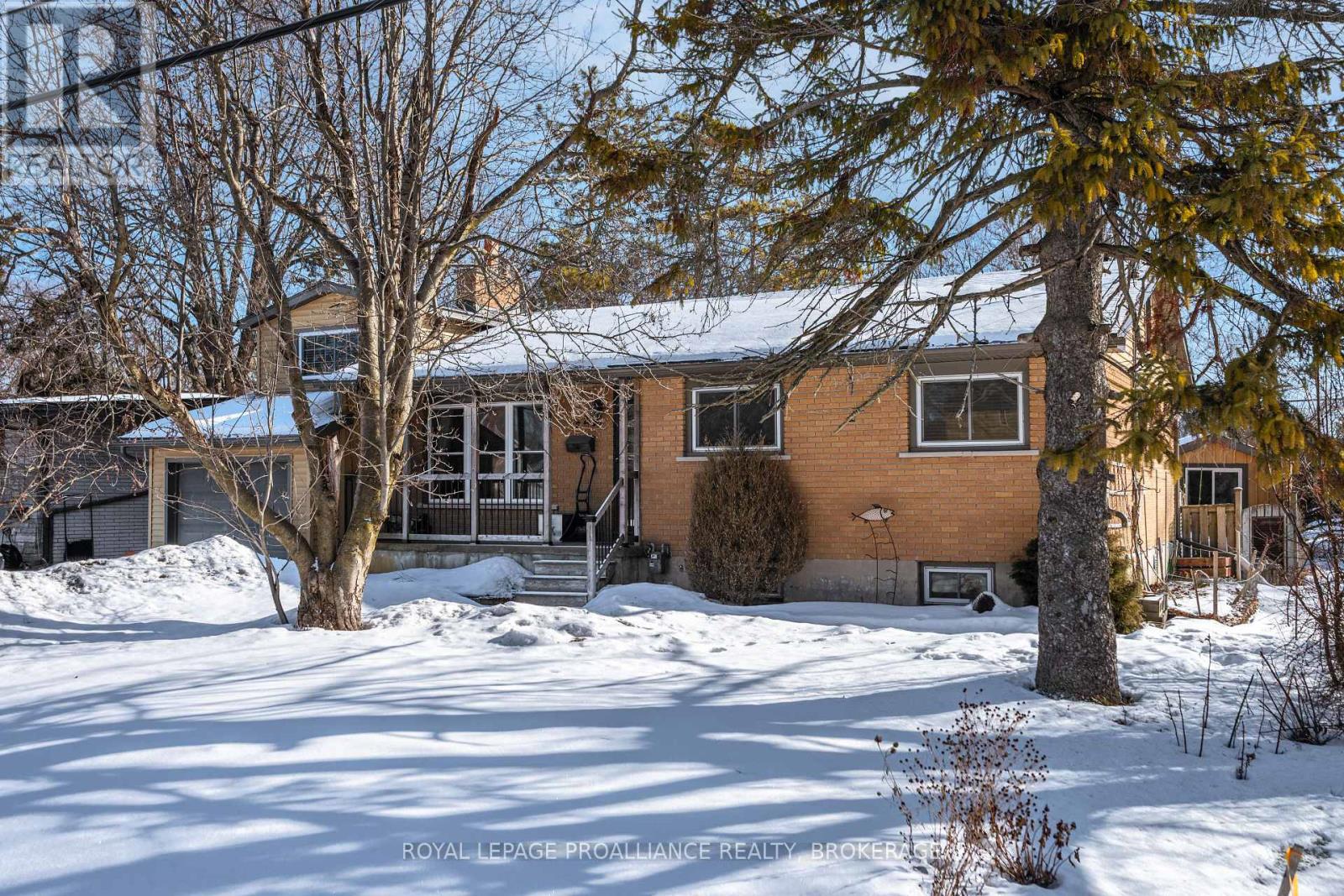 62 Montgomery Boulevard, Kingston (City Southwest), Ontario  K7M 3N6 - Photo 3 - X12838726