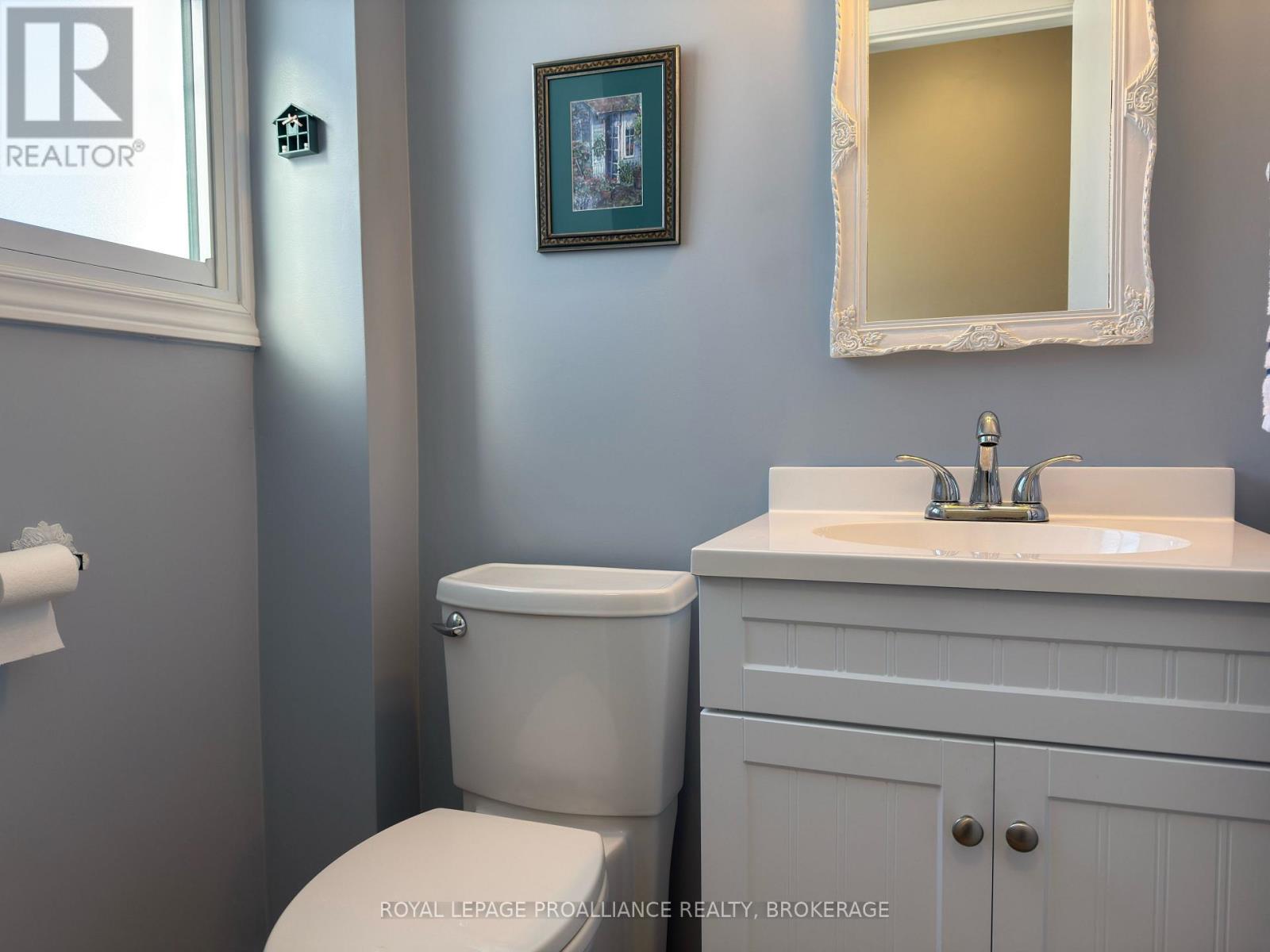 745 Sussex Boulevard, Kingston (South Of Taylor-Kidd Blvd), Ontario  K7M 5B4 - Photo 10 - X12838794