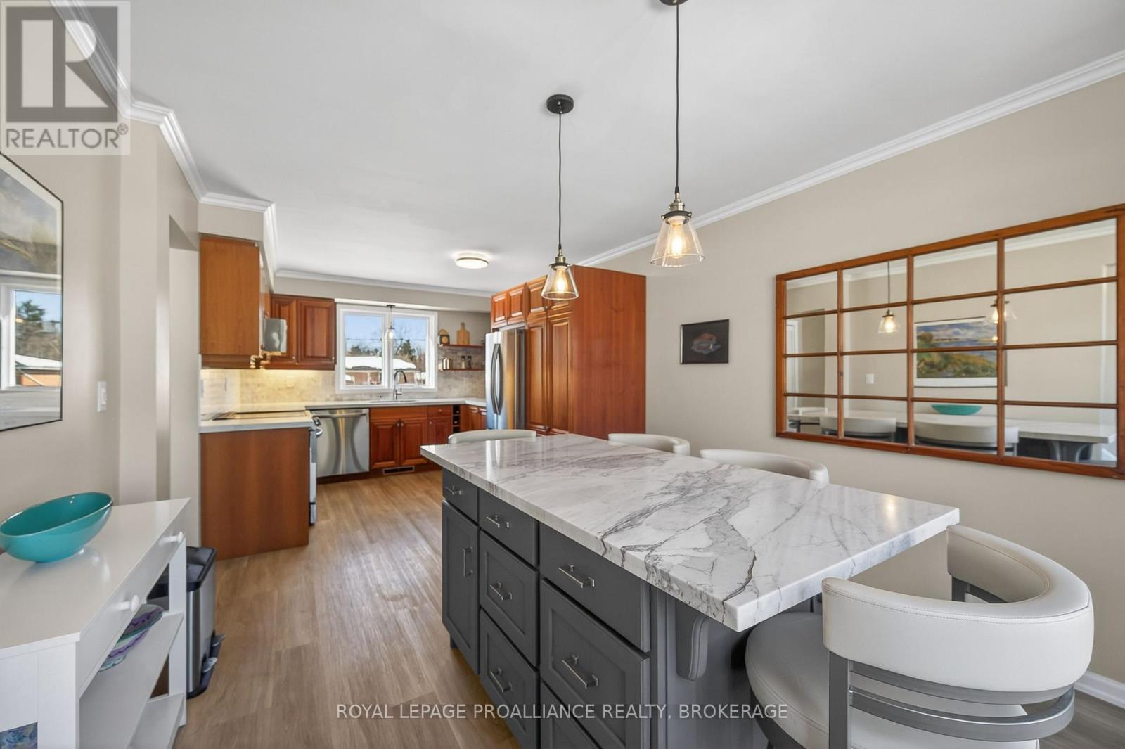 745 Sussex Boulevard, Kingston (South Of Taylor-Kidd Blvd), Ontario  K7M 5B4 - Photo 12 - X12838794