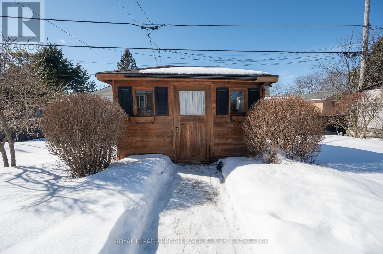 745 Sussex Boulevard, Kingston (South Of Taylor-Kidd Blvd), Ontario  K7M 5B4 - Photo 33 - X12838794