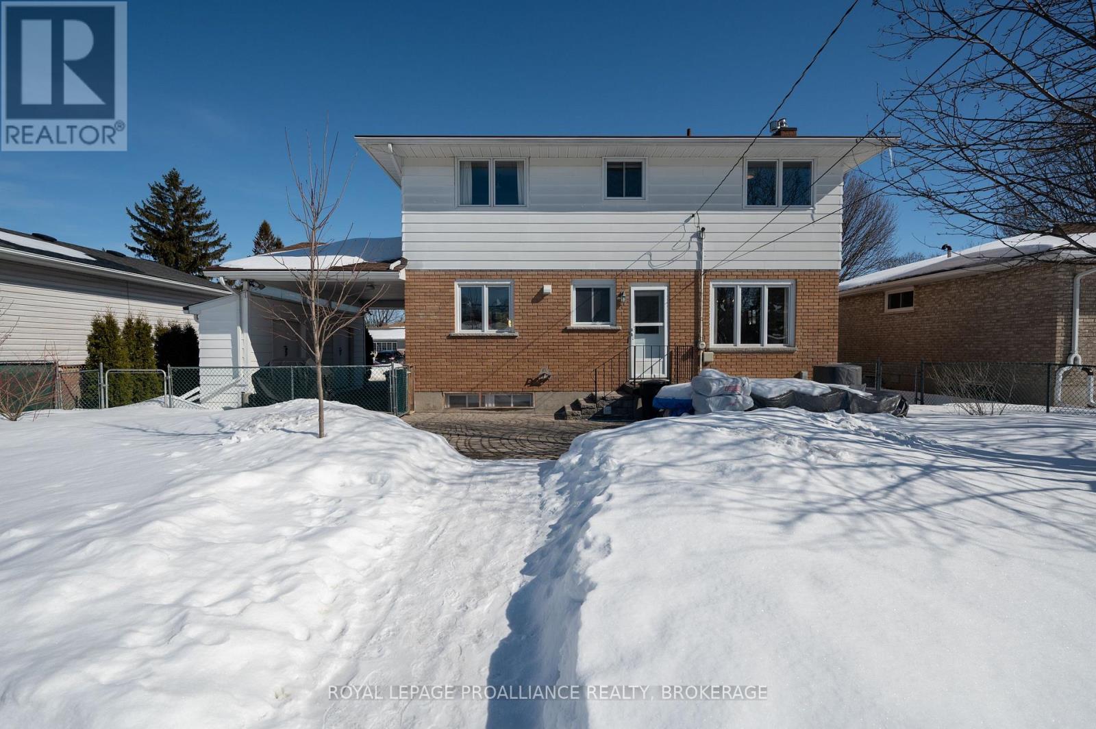 745 Sussex Boulevard, Kingston (South Of Taylor-Kidd Blvd), Ontario  K7M 5B4 - Photo 35 - X12838794