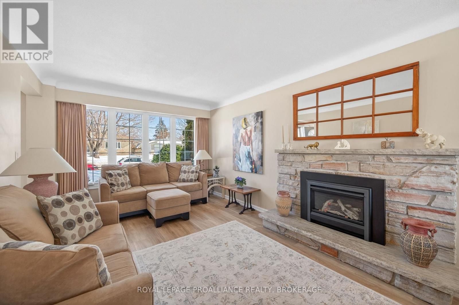 745 Sussex Boulevard, Kingston (South Of Taylor-Kidd Blvd), Ontario  K7M 5B4 - Photo 7 - X12838794