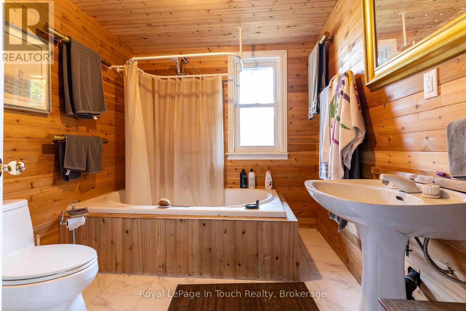 1276 Island 980, Georgian Bay (Baxter), Ontario  P0E 1E0 - Photo 16 - X12838692