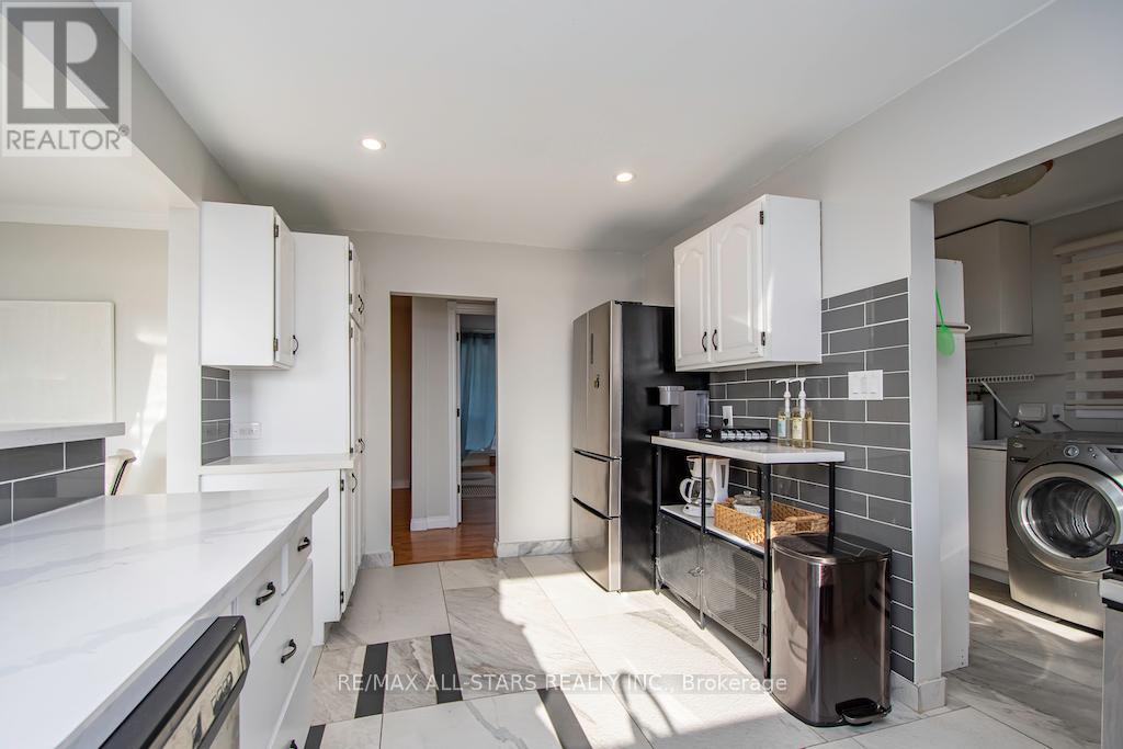 122 Fenelon Drive, Kawartha Lakes, Ontario  K0M 1G0 - Photo 11 - X12838700