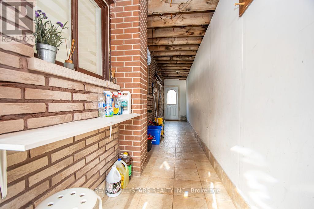 122 Fenelon Drive, Kawartha Lakes, Ontario  K0M 1G0 - Photo 5 - X12838700