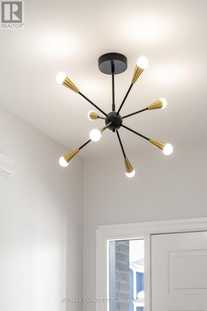 40 Allen Street, Prince Edward County, Ontario  K0K 2T0 - Photo 11 - X12838816