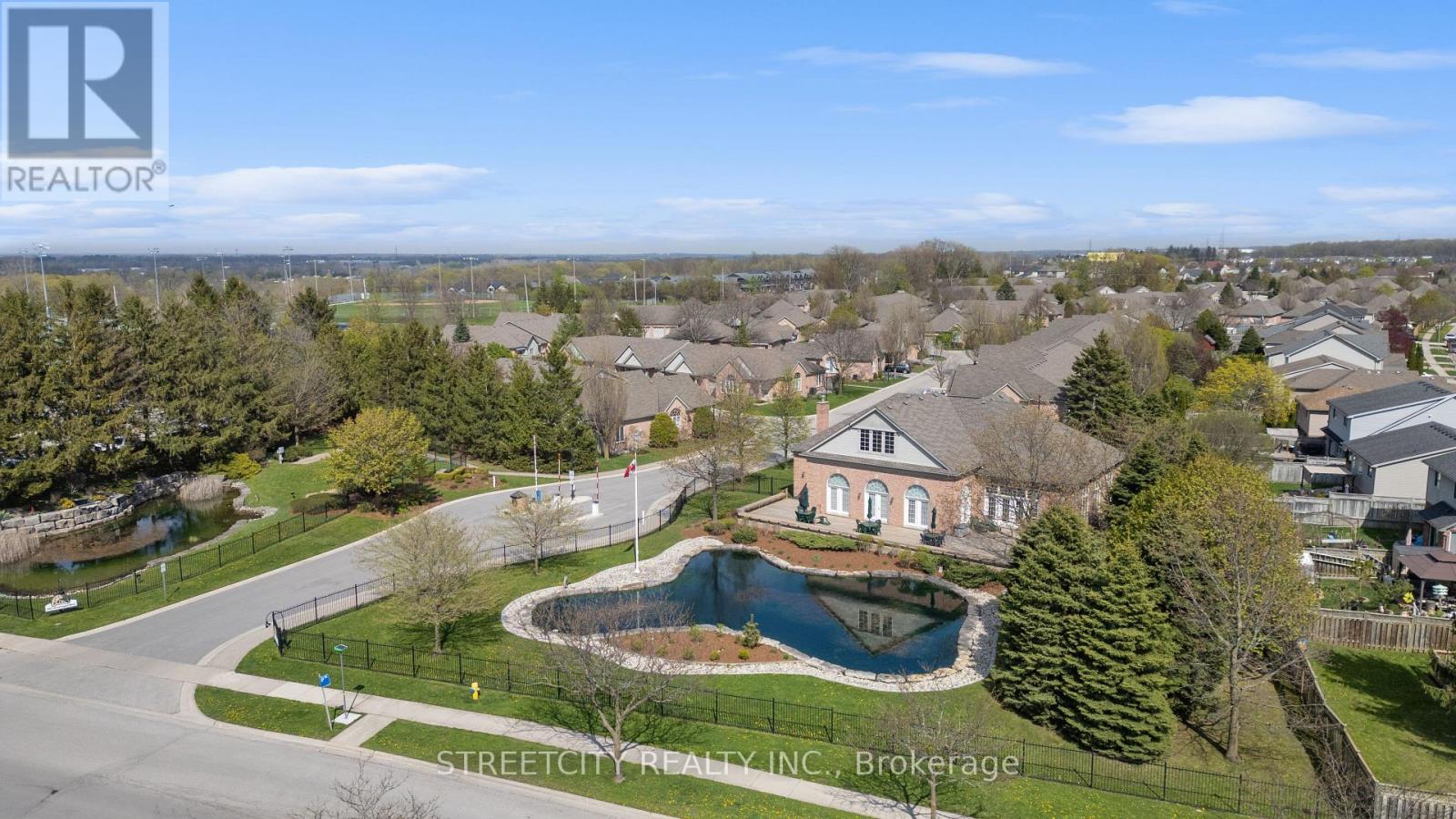 211 - 2025 Meadowgate Boulevard S, London South, Ontario  N6M 1K9 - Photo 1 - X12838638