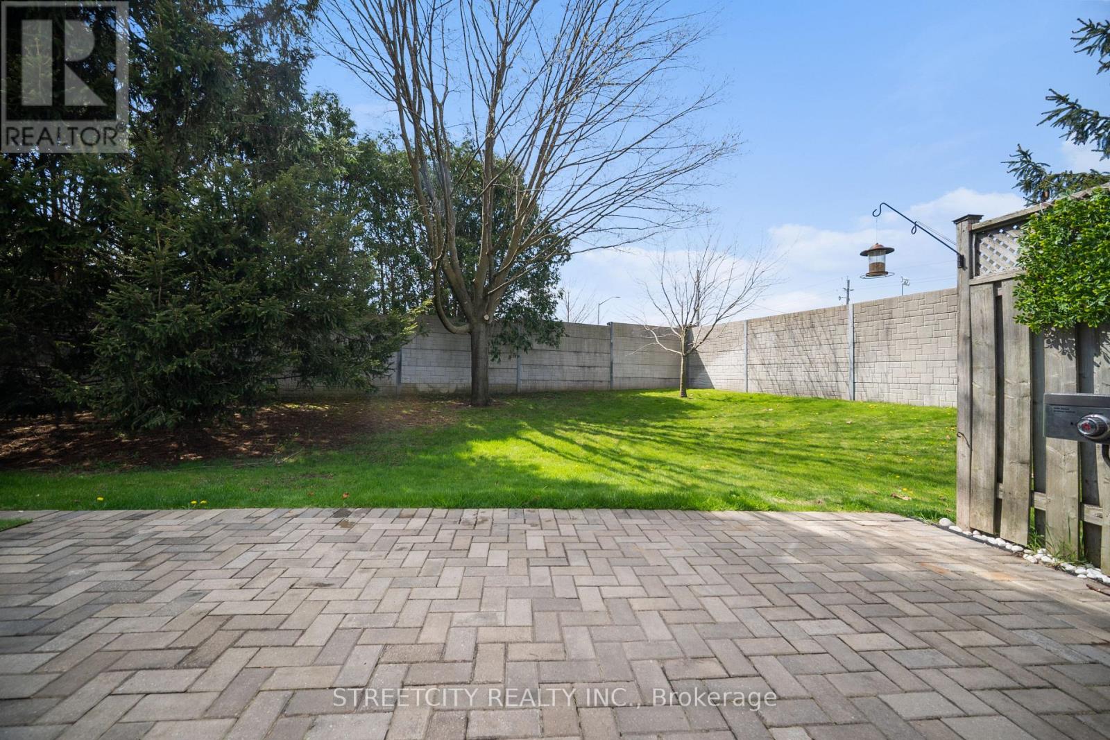 211 - 2025 Meadowgate Boulevard S, London South, Ontario  N6M 1K9 - Photo 37 - X12838638