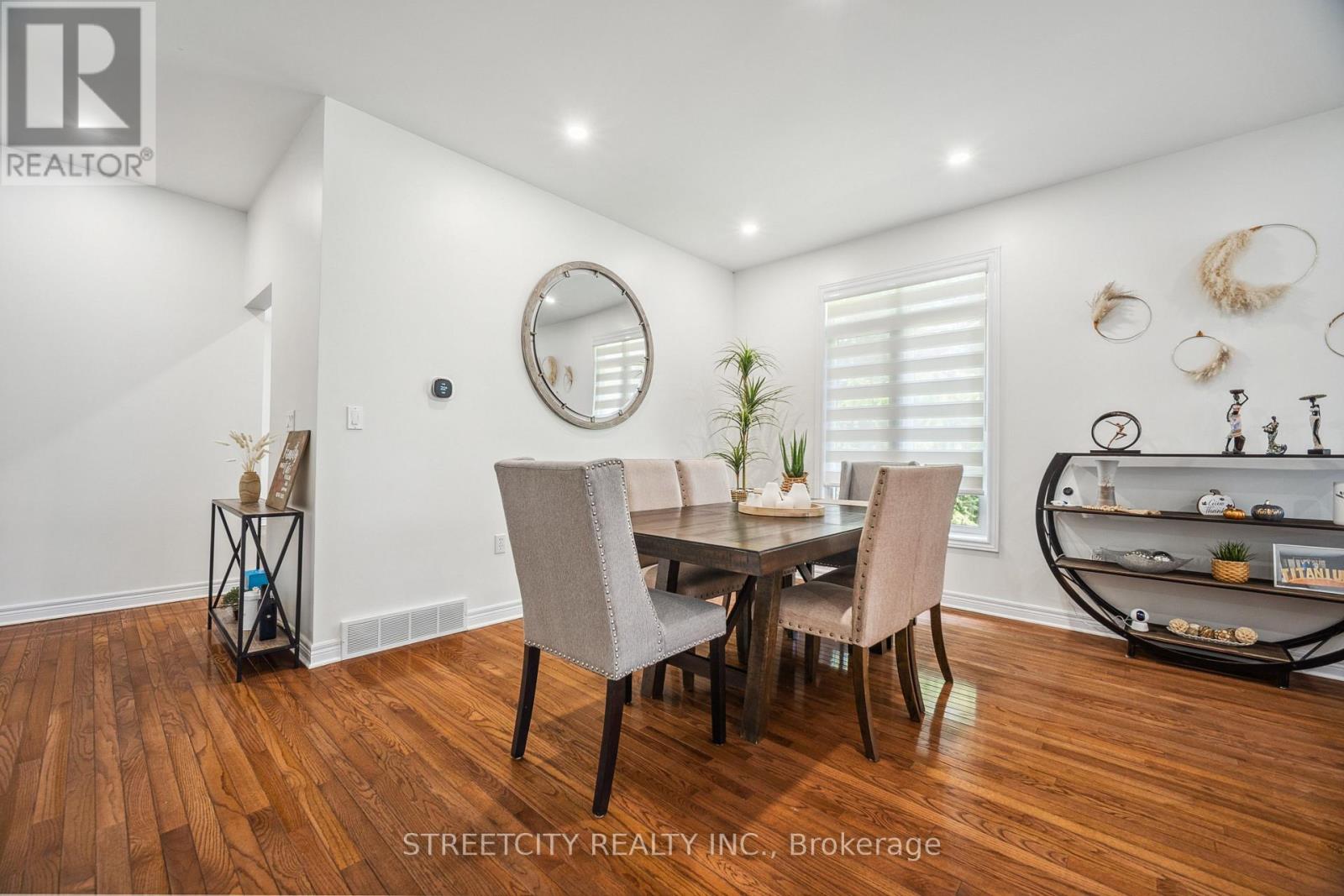 211 - 2025 Meadowgate Boulevard S, London South, Ontario  N6M 1K9 - Photo 6 - X12838638