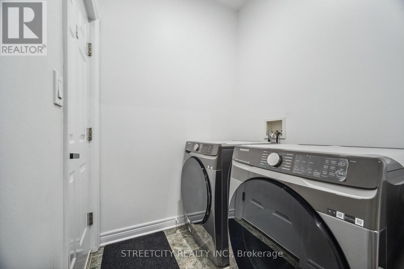 211 - 2025 Meadowgate Boulevard S, London South, Ontario  N6M 1K9 - Photo 8 - X12838638