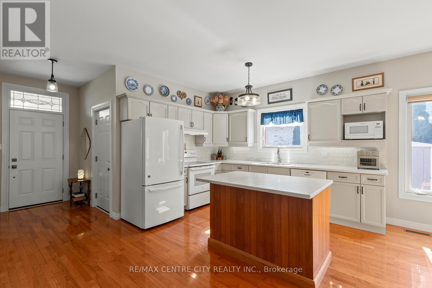 143 Greyrock Crescent, London East, Ontario  N5Y 6L5 - Photo 10 - X12838670