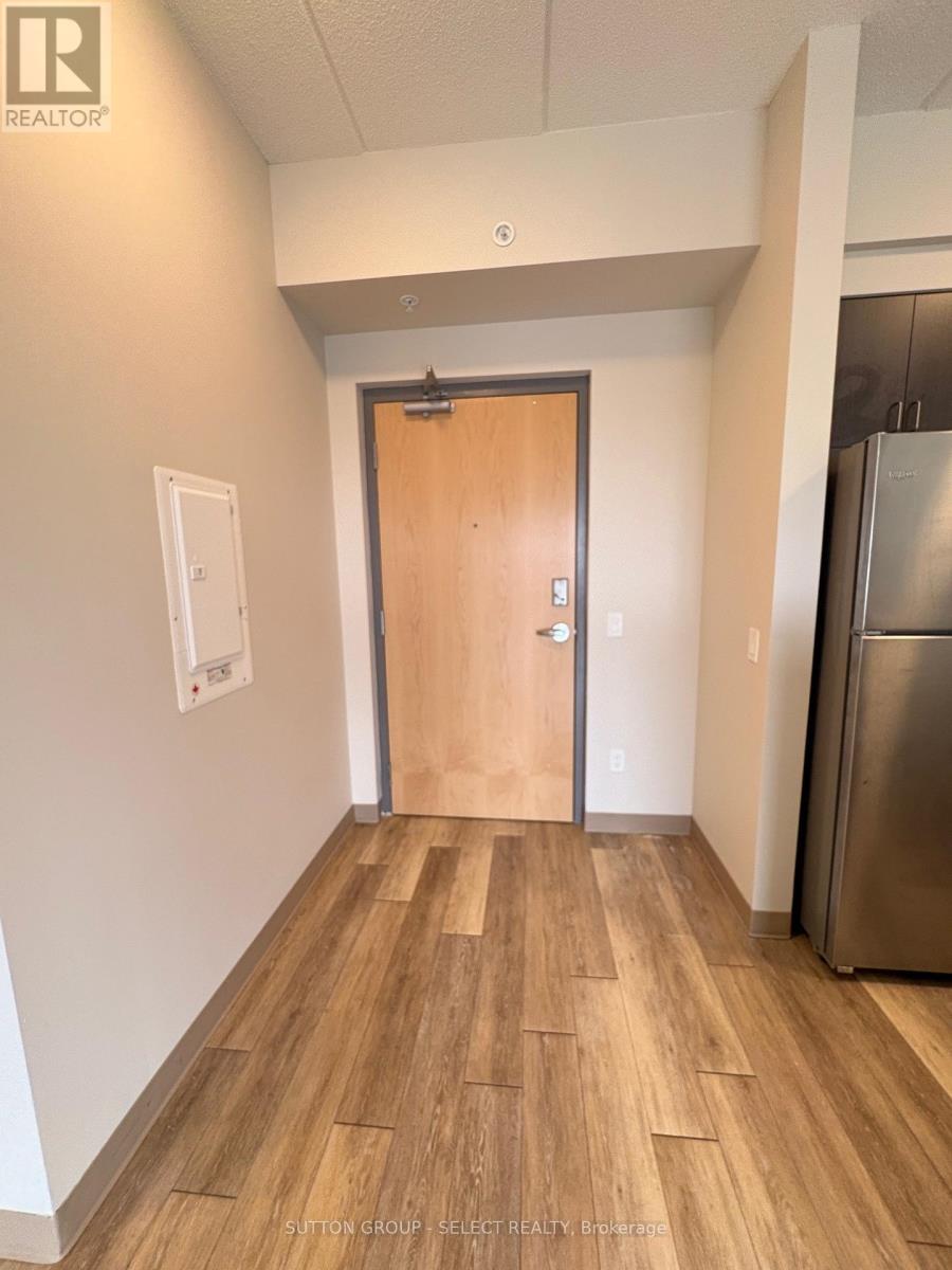 1008 - 99 Pond Mills Road, London South, Ontario  N5Z 3X3 - Photo 4 - X12838686