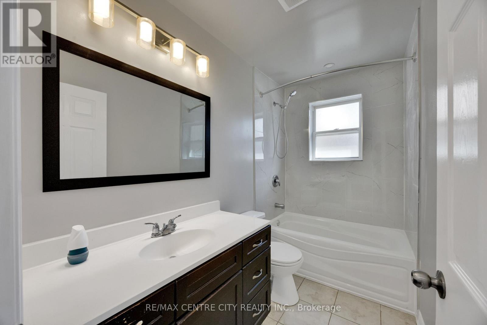 78 Langarth Street W, London South, Ontario  N6J 1P4 - Photo 16 - X12838712