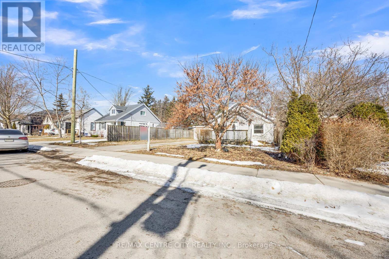 78 Langarth Street W, London South, Ontario  N6J 1P4 - Photo 3 - X12838712