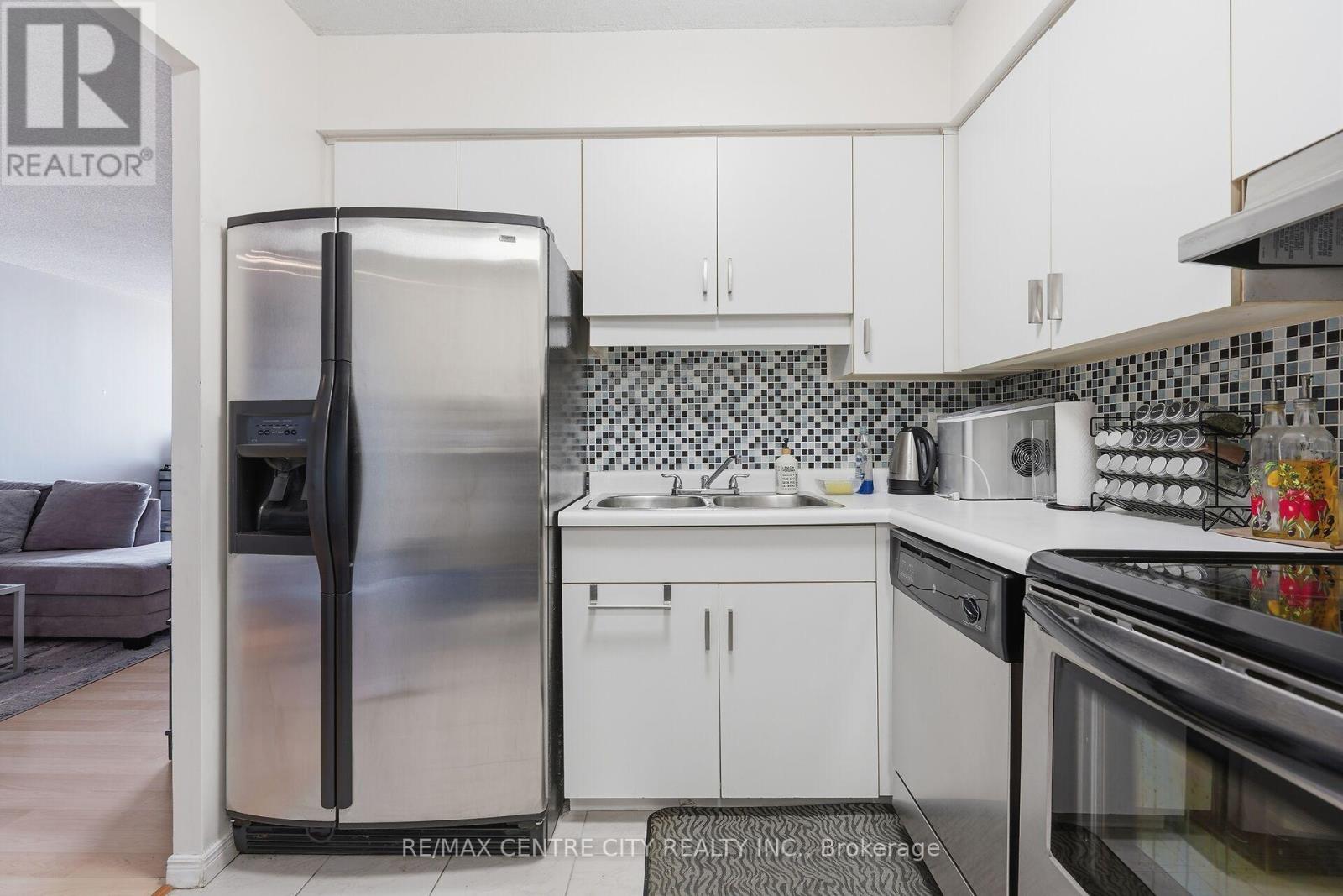 1503 - 695 Richmond Street, London East, Ontario  N6A 5M8 - Photo 12 - X12838738