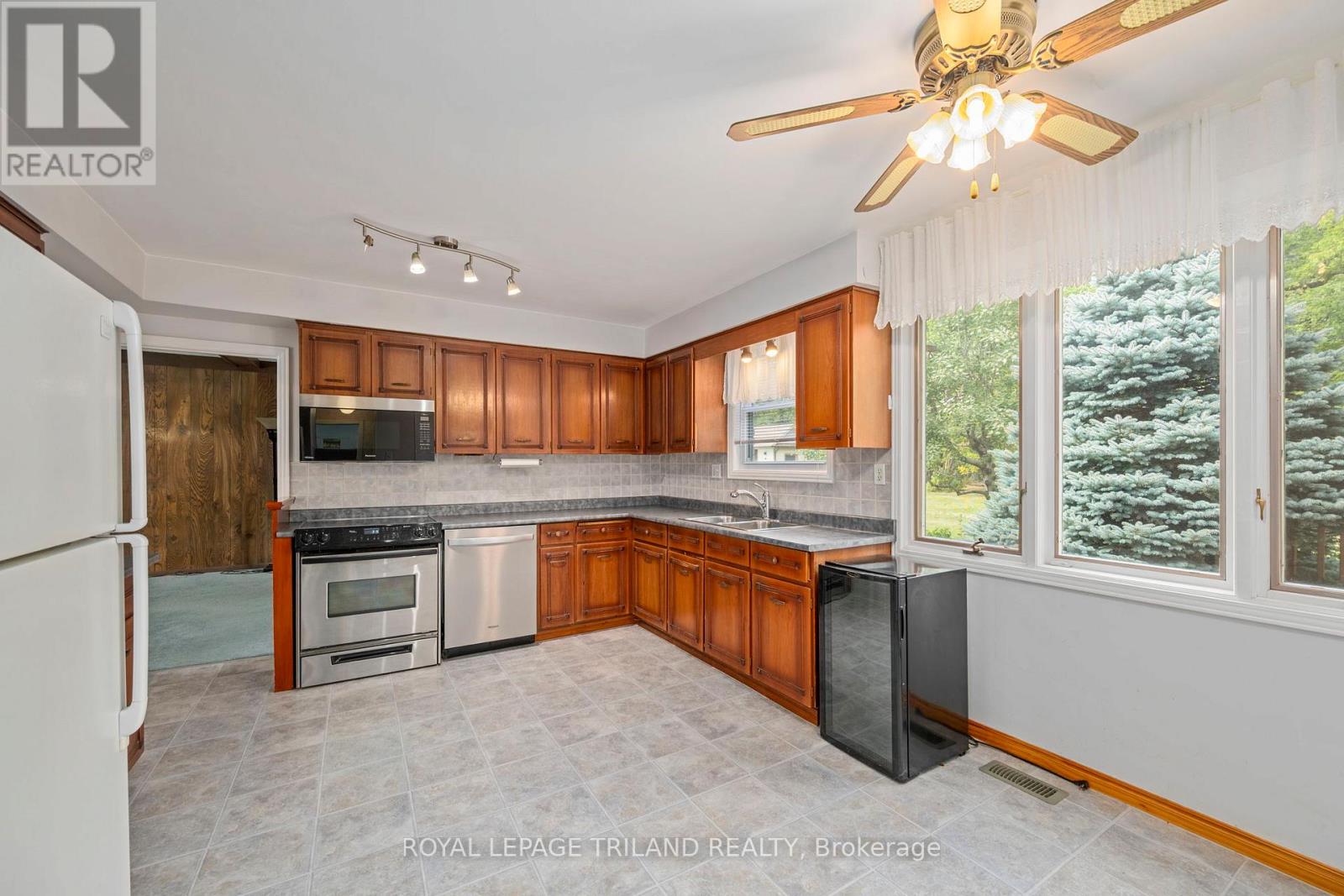 769 Haighton Road, London South, Ontario  N6K 1B4 - Photo 9 - X12838806