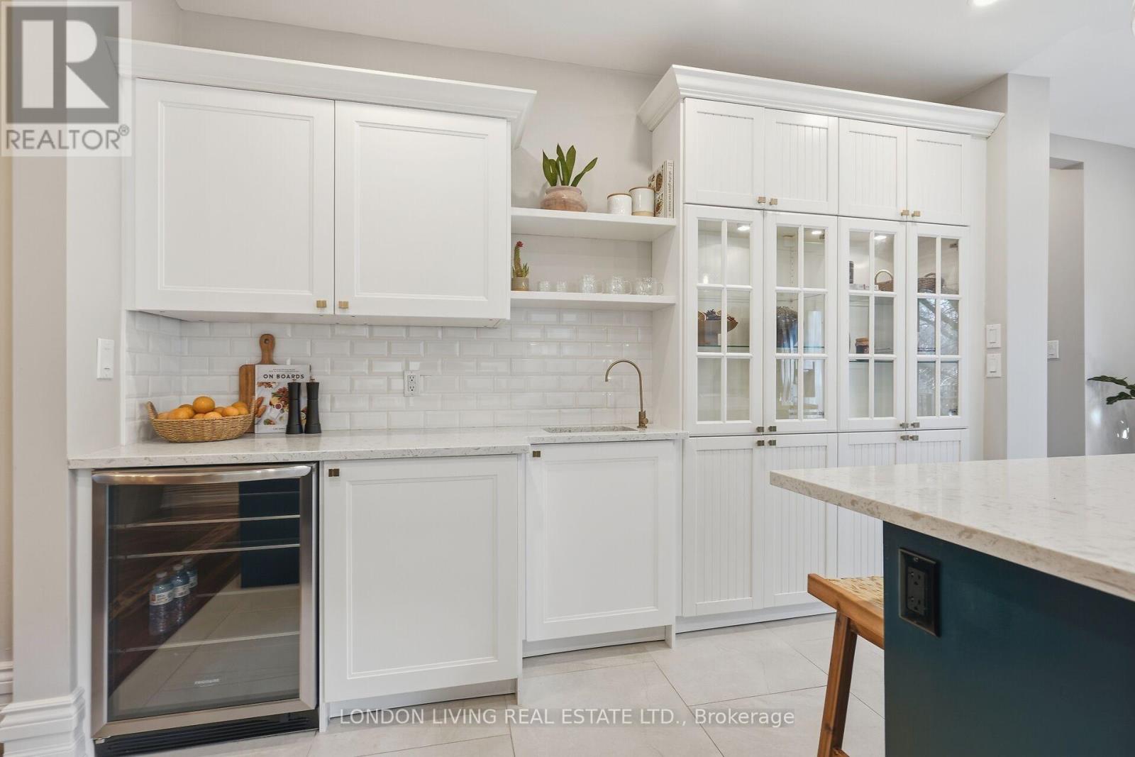 197 Elmwood Avenue E, London South, Ontario  N6C 1K1 - Photo 13 - X12838860