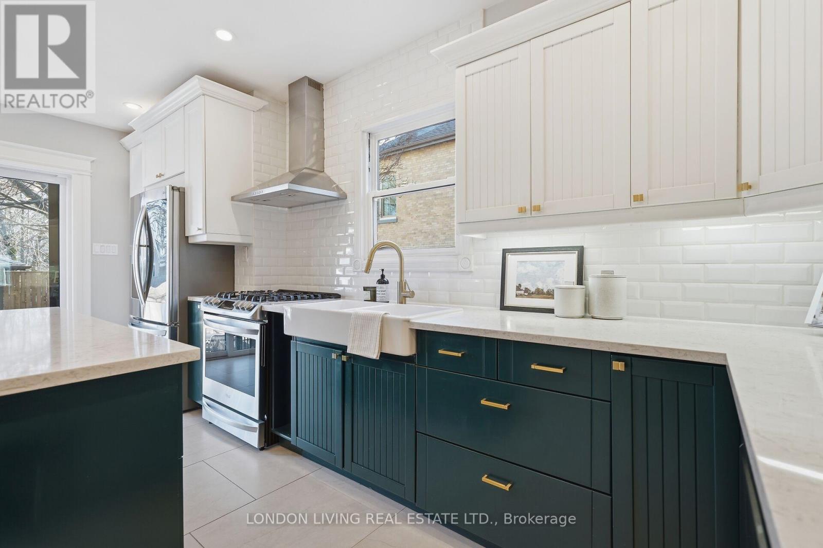 197 Elmwood Avenue E, London South, Ontario  N6C 1K1 - Photo 14 - X12838860