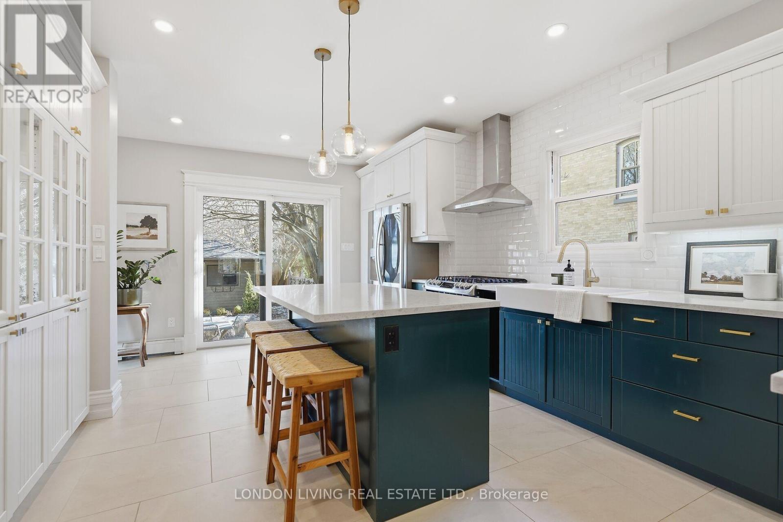 197 Elmwood Avenue E, London South, Ontario  N6C 1K1 - Photo 17 - X12838860