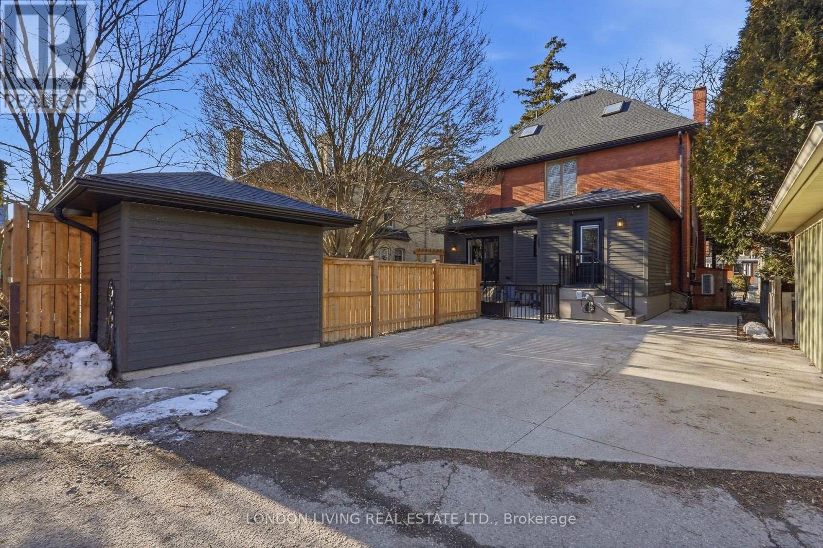 197 Elmwood Avenue E, London South, Ontario  N6C 1K1 - Photo 42 - X12838860