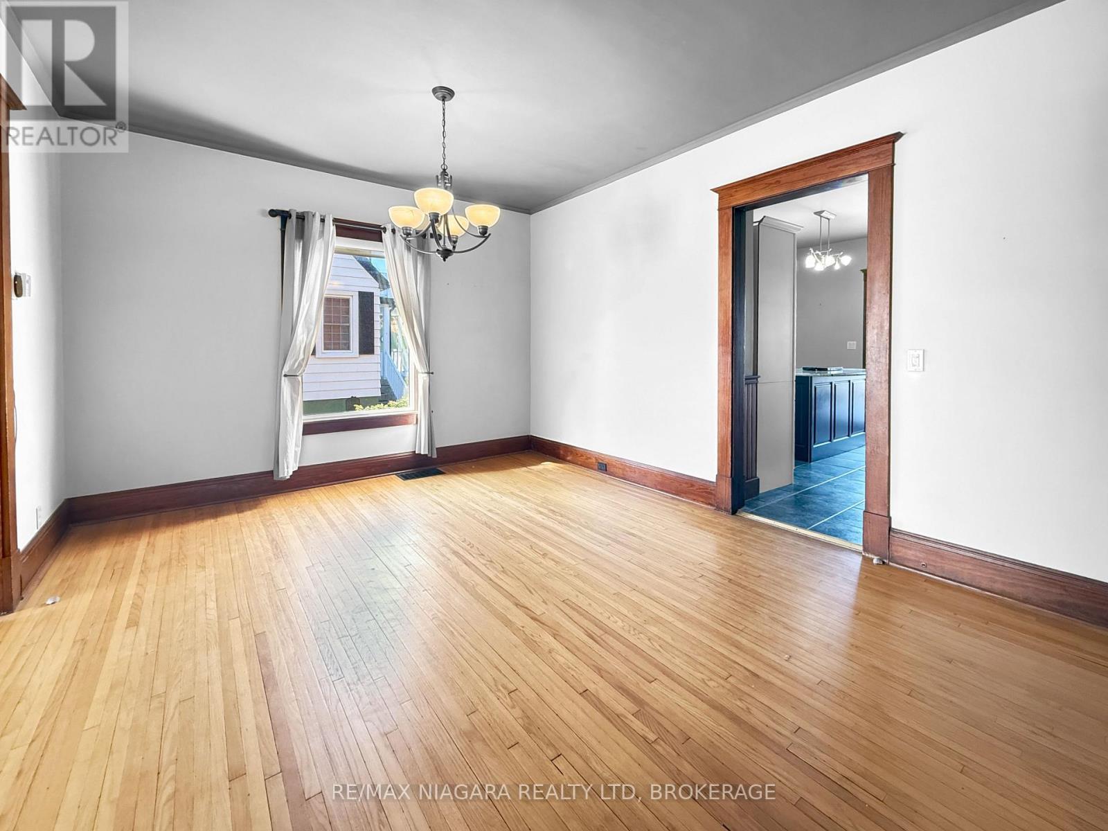 18 Emerick Avenue, Fort Erie, Ontario  L2A 2W3 - Photo 13 - X12816180