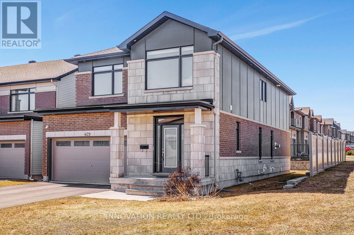 429 Fernside Street, Ottawa, Ontario  K2T 0L2 - Photo 2 - X12838714