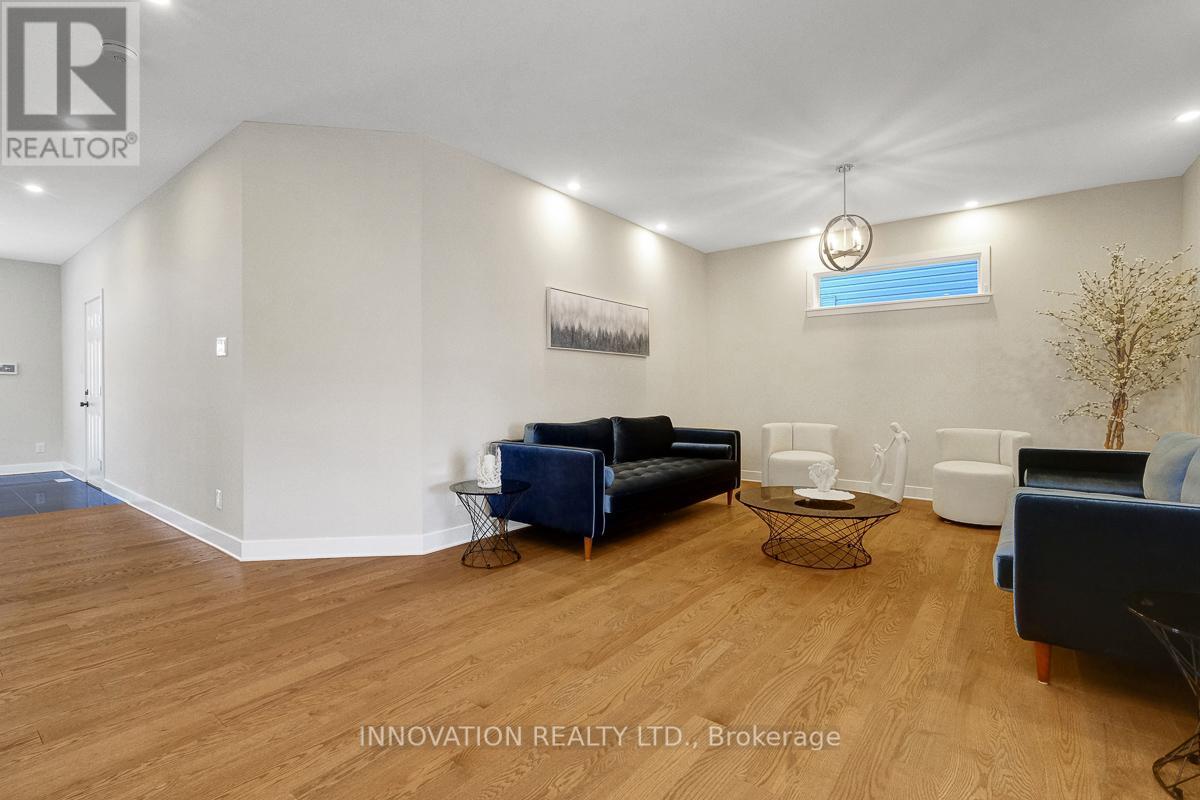 429 Fernside Street, Ottawa, Ontario  K2T 0L2 - Photo 7 - X12838714