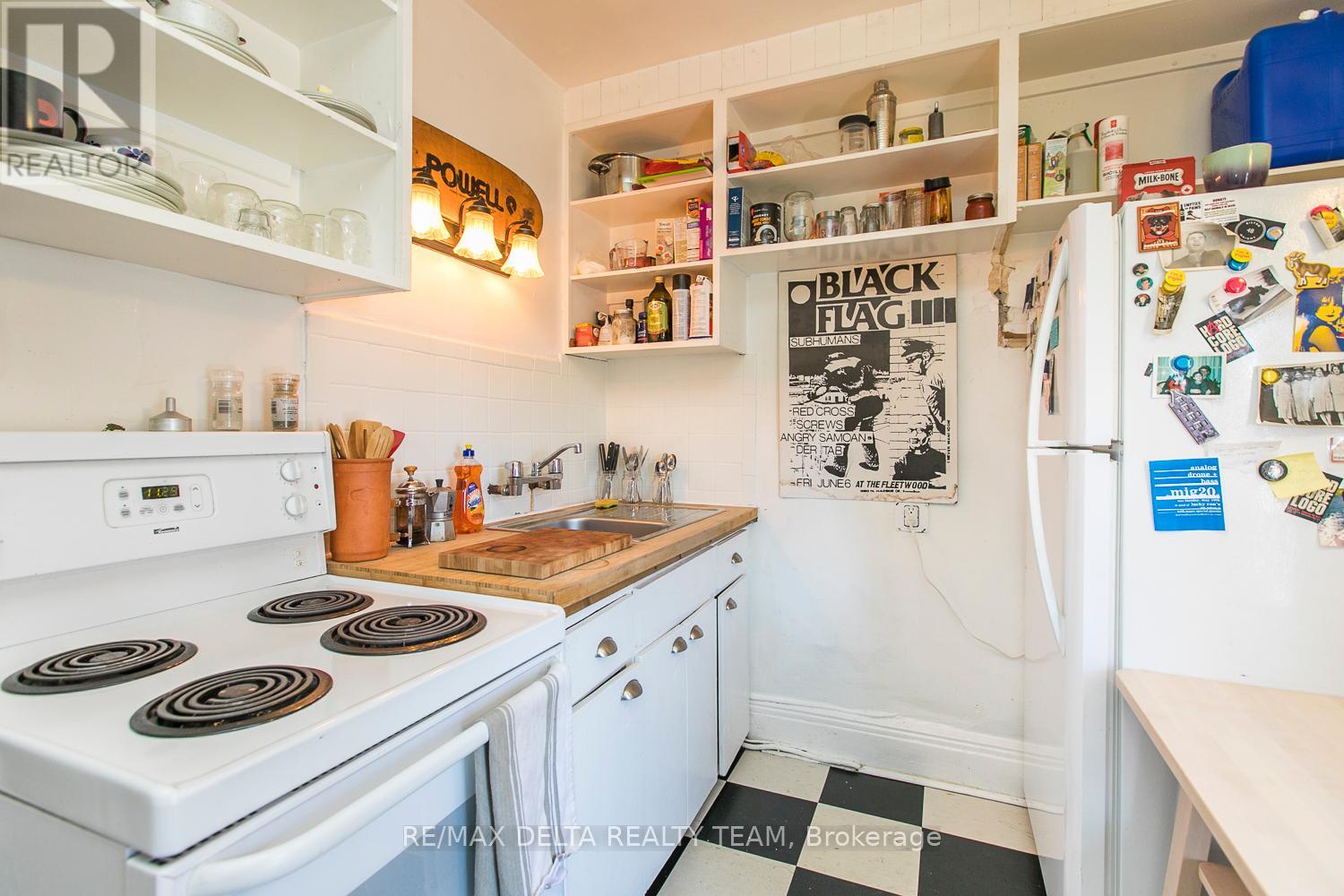 27 Perkins Street, Ottawa, Ontario  K1R 7G4 - Photo 11 - X12838750