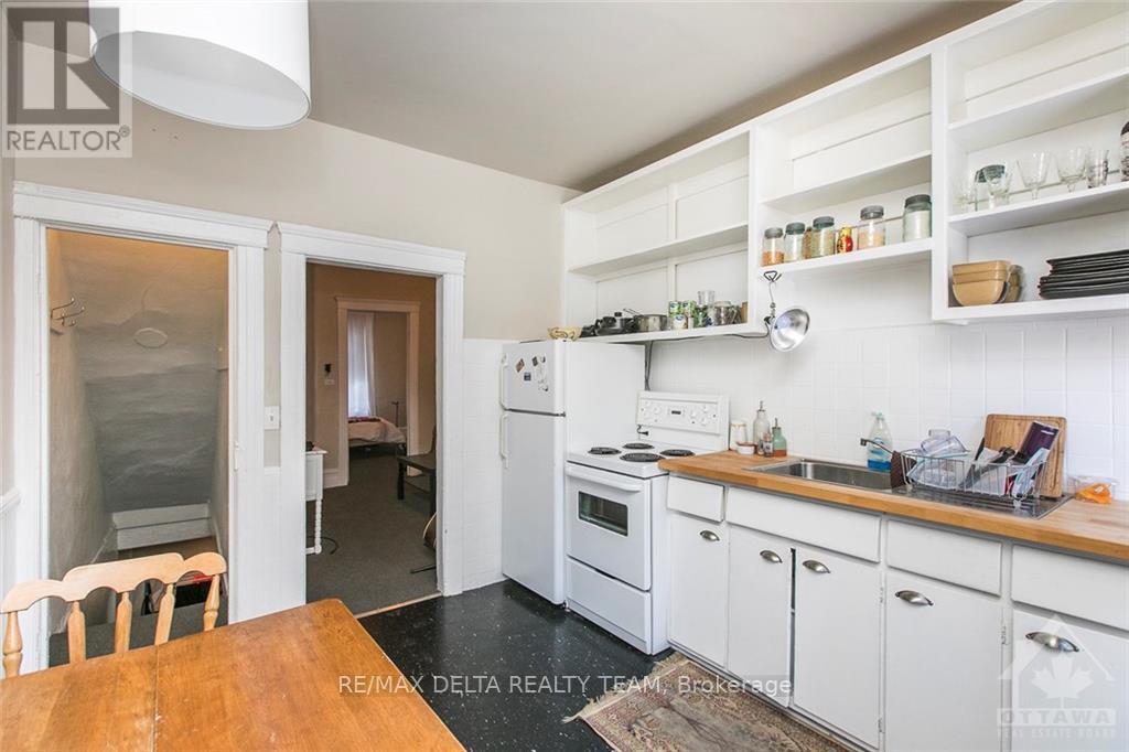27 Perkins Street, Ottawa, Ontario  K1R 7G4 - Photo 6 - X12838750