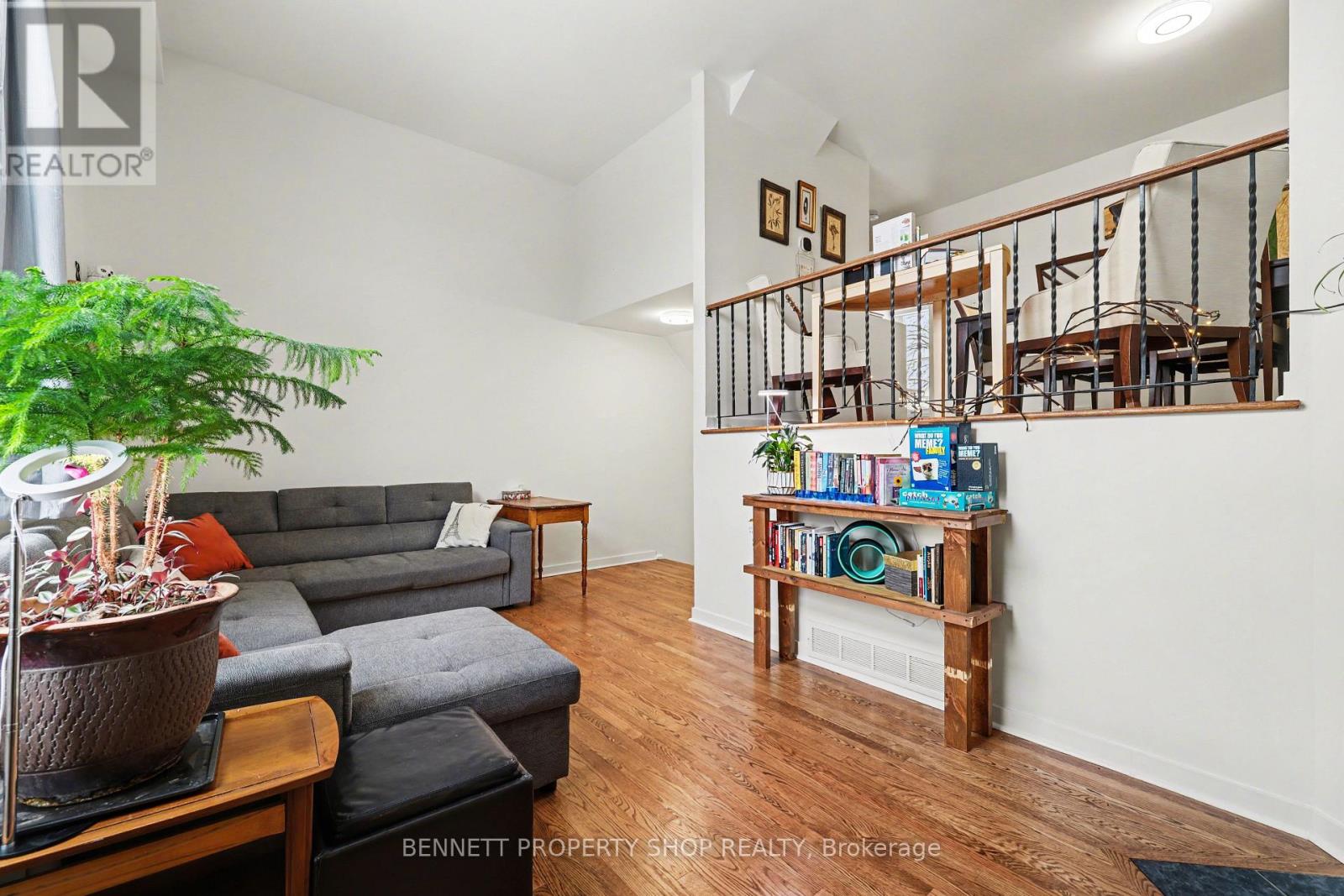 18 - 3205 Uplands Drive, Ottawa, Ontario  K1V 9T3 - Photo 4 - X12838798