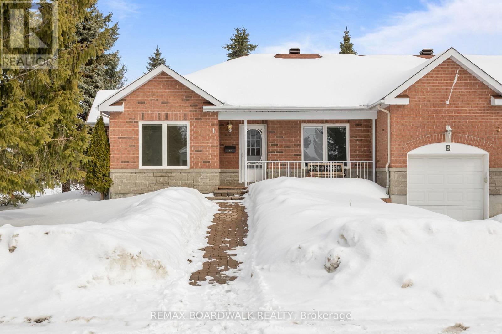 1 WEAVER CRESCENT, Ottawa, Ontario