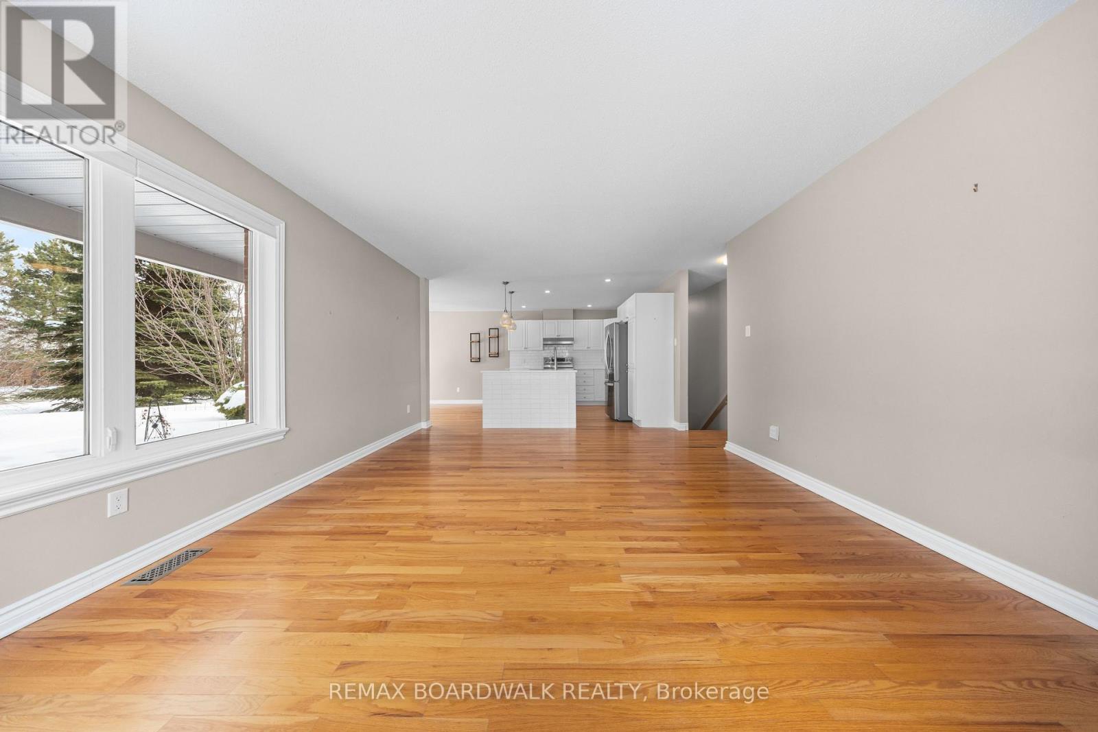1 Weaver Crescent, Ottawa, Ontario  K2K 3E1 - Photo 20 - X12838850
