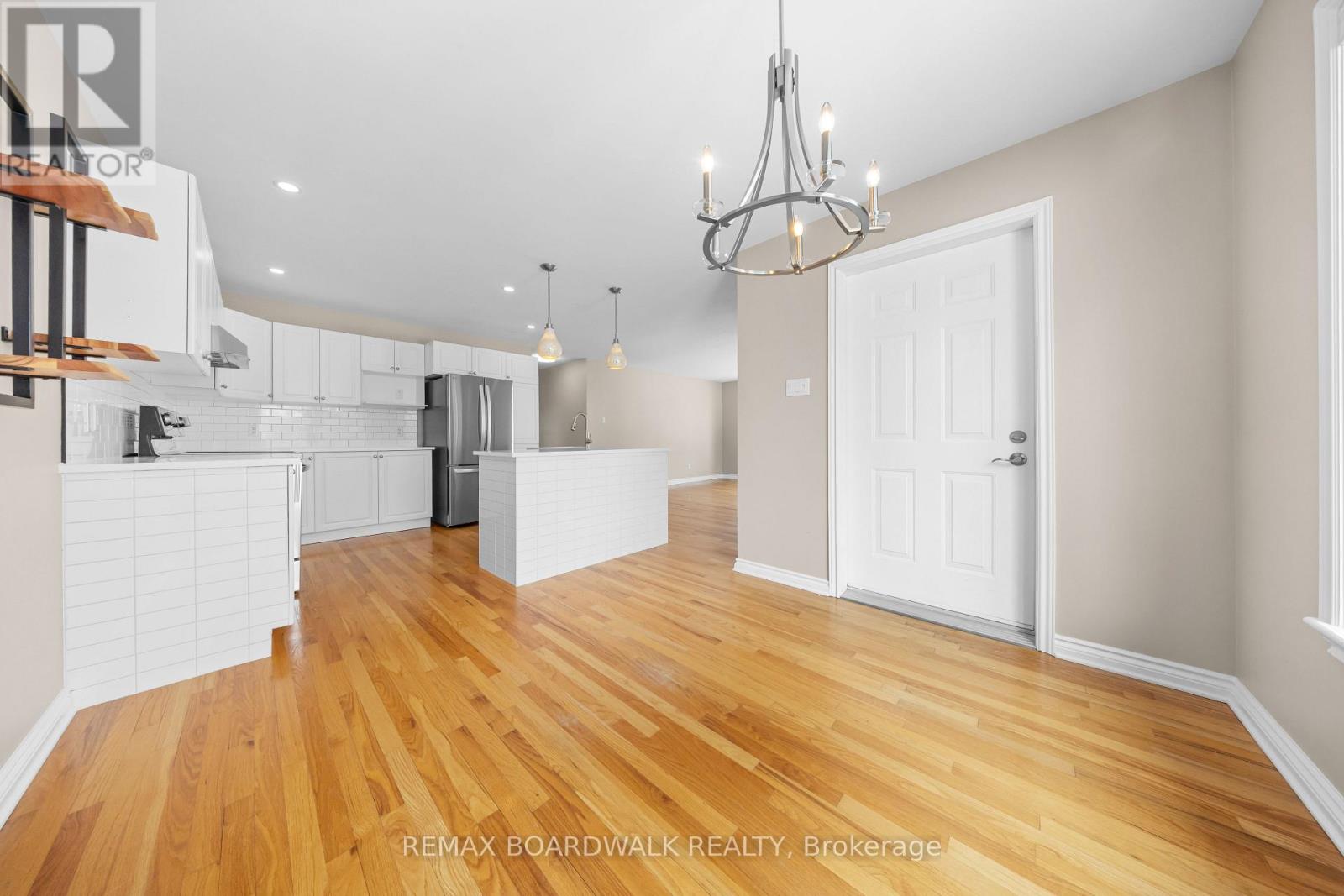 1 Weaver Crescent, Ottawa, Ontario  K2K 3E1 - Photo 27 - X12838850