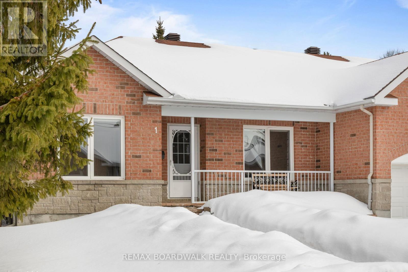 1 Weaver Crescent, Ottawa, Ontario  K2K 3E1 - Photo 3 - X12838850