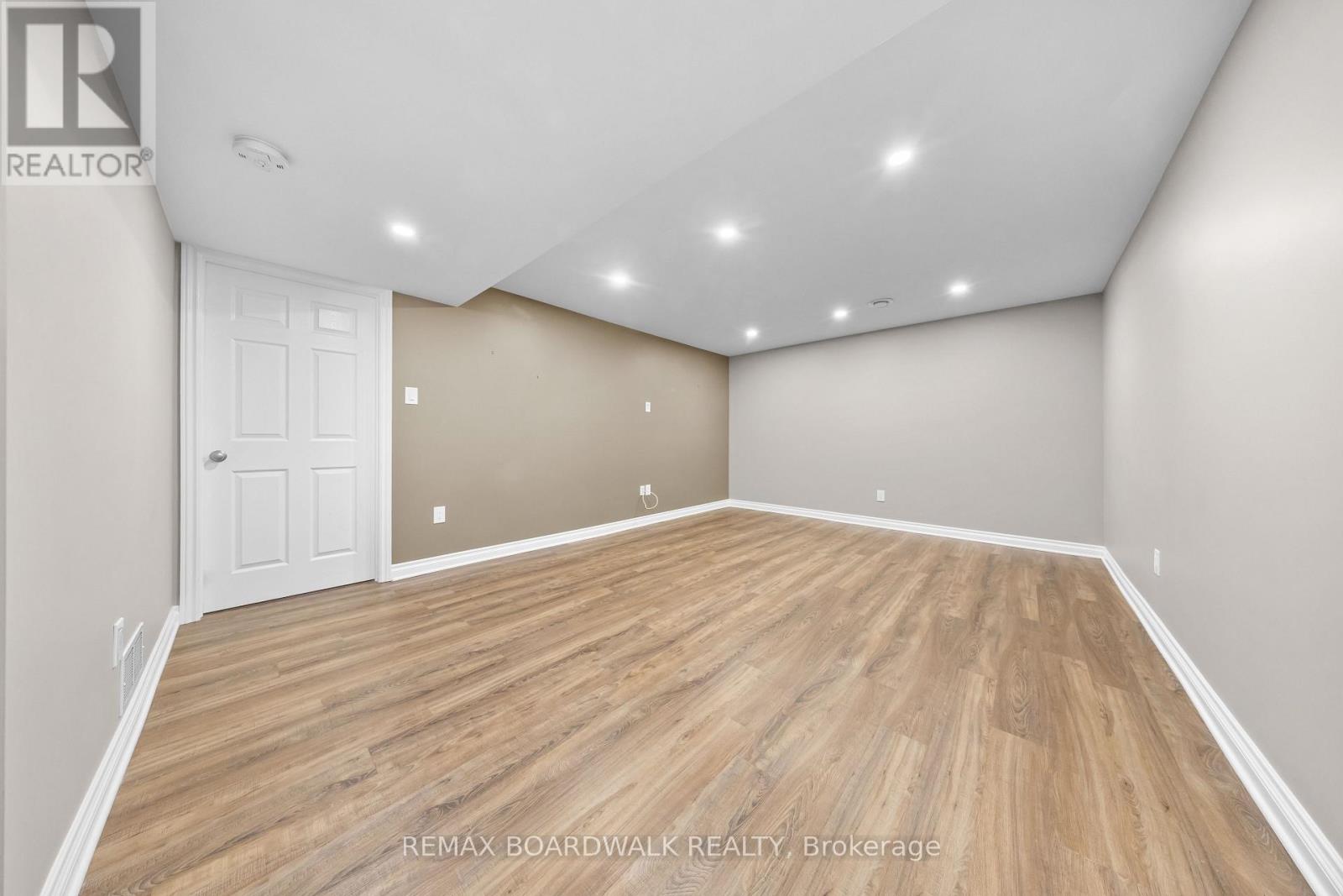 1 Weaver Crescent, Ottawa, Ontario  K2K 3E1 - Photo 33 - X12838850