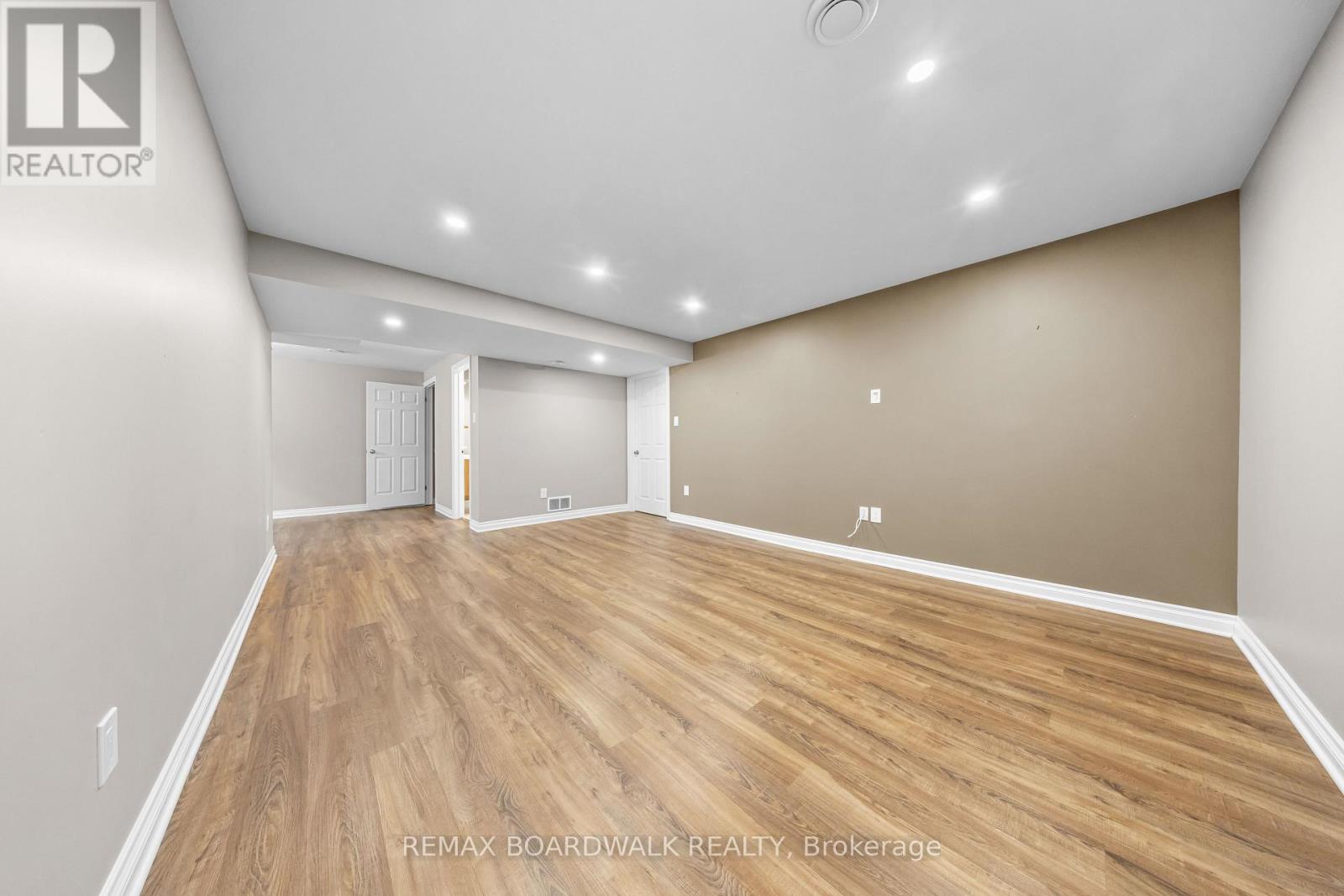 1 Weaver Crescent, Ottawa, Ontario  K2K 3E1 - Photo 35 - X12838850