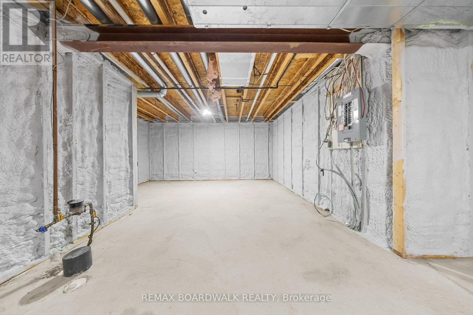 1 Weaver Crescent, Ottawa, Ontario  K2K 3E1 - Photo 37 - X12838850