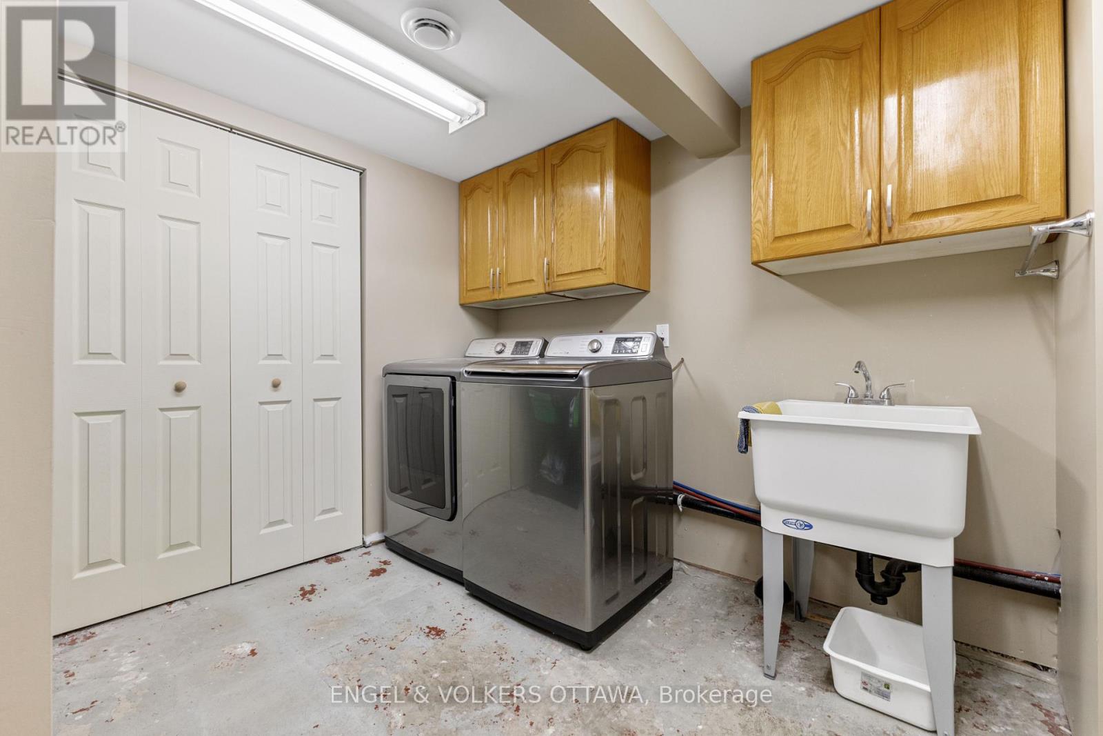 97 Queensline Drive, Ottawa, Ontario  K2H 7J6 - Photo 28 - X12838856