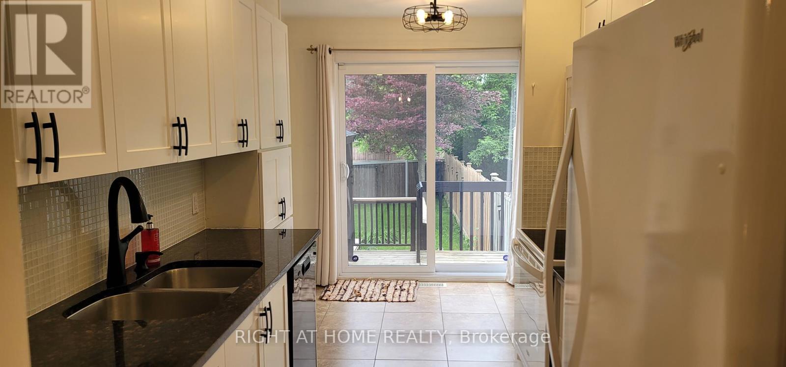 7 Covington Place, Ottawa, Ontario  K2G 6B3 - Photo 10 - X12838896