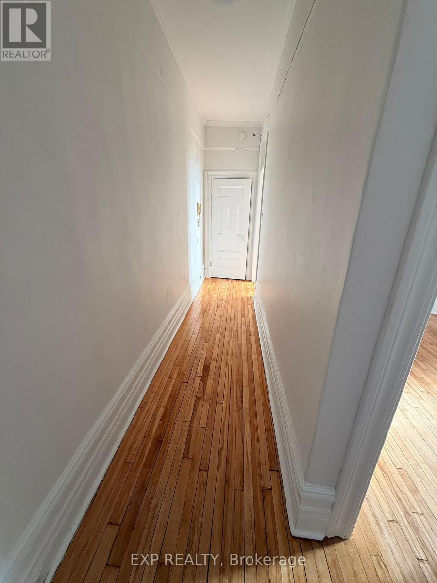 366 Frank Street, Ottawa, Ontario  K2P 0Y1 - Photo 4 - X12838914