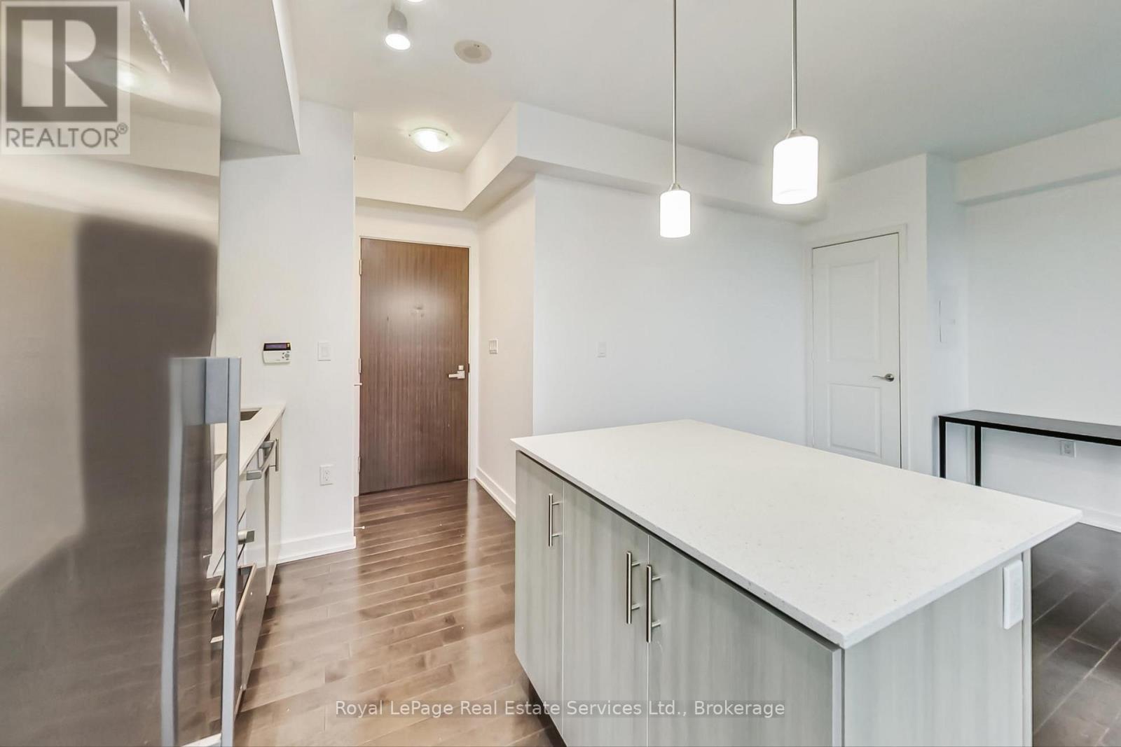 2405 - 1 The Esplanade, Toronto, Ontario  M5E 0A8 - Photo 11 - C12838718