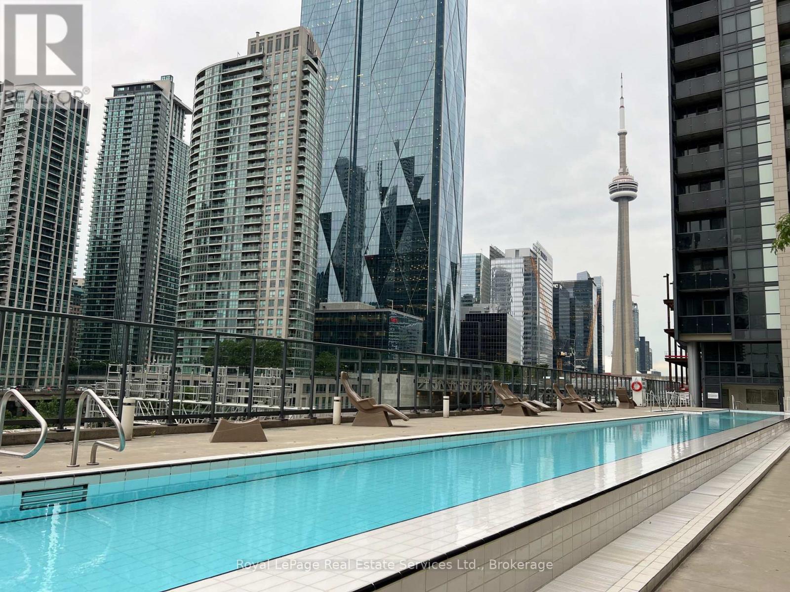 2405 - 1 The Esplanade, Toronto, Ontario  M5E 0A8 - Photo 19 - C12838718