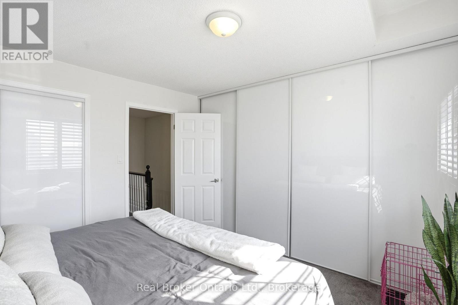 4 - 435 English Rose Lane, Oakville, Ontario  L6H 7S9 - Photo 17 - W12838766